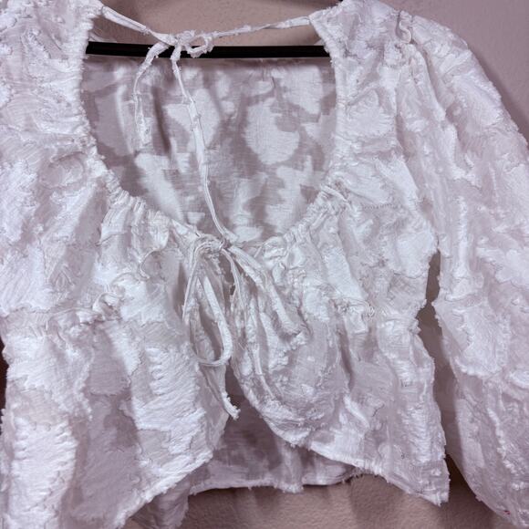 Free People Medium Callie Top White Cropped Cut Out Tie Back Puff Sleeves - Picture 4 of 12